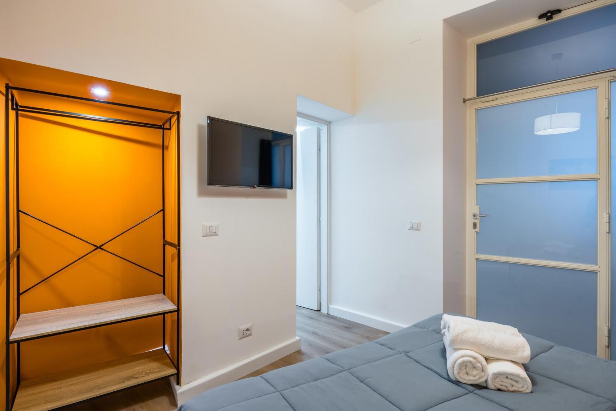 Lioy 25 By Napoliapartments Extérieur photo